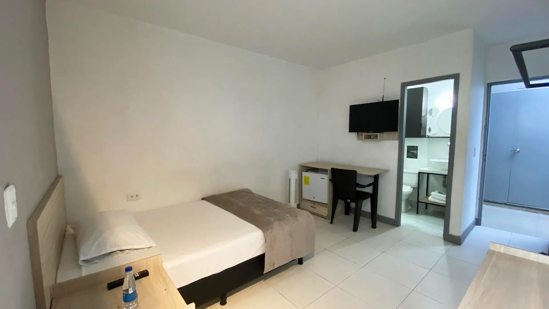 Отель Ayenda 1224 Pixel House (Adults Only) Медельин 2*,  Колумбия