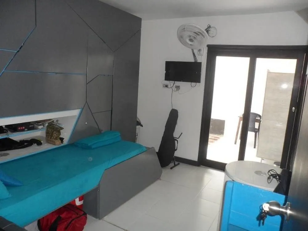 Отель Ayenda 1224 Pixel House (Adults Only) Медельин