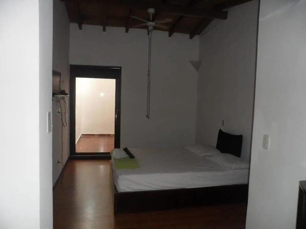 Отель Ayenda 1224 Pixel House (Adults Only) Медельин 2*,